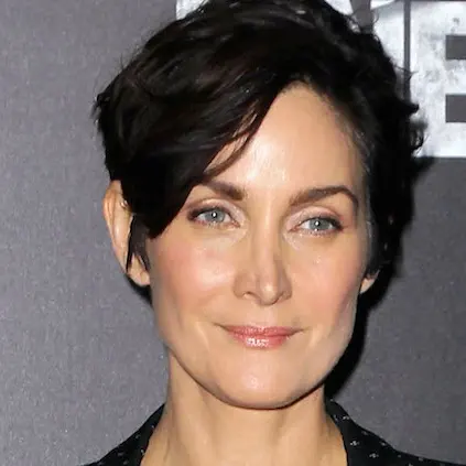 photo Carrie Anne Moss