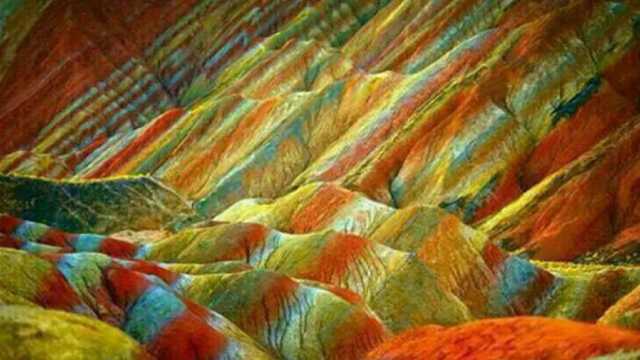 رنگین کمانی زیبا با قدمت 15 میلیون سال در شمال شرقی تبریز